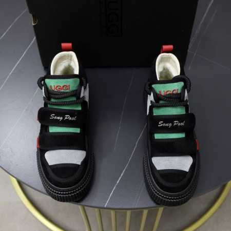 澳洲进口加厚羊毛 品牌：UGG正品代购 尺码：39 44 等级： 官网1:1 材料： 头层真皮防水防冻鞋面 真毛内里 原版防滑耐磨大底 款式类别：男士休闲鞋 搭 - 点击图像关闭