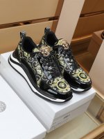 工厂P价 Versace 男士新款上市鞋面采用原版布料打印3D图案羊皮内里，完美造型顶级品质，橡胶耐磨大底，鞋型饱满，立体感十足超级百搭 高档不失品味，时尚 码