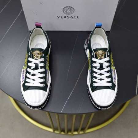 出厂价Pp： 品牌：范思哲 标准码：38-44 45订做 等级：官网同款 材料：原版材料拼接 舒适透气内里 轻便耐磨运动大底 款式类别：男士时尚休闲鞋 跑步 运 - 点击图像关闭