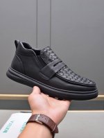 Botteg* Venet* 高端精品 Size：38-44 45定做 Bv新品，小牛皮人工编织经典风格与当代时尚气质和谐交融，橡胶鞋底轻便灵活,水染羊里！ 淘