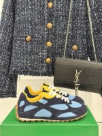 厂价 男码10 Bottega Veneta Bv葆蝶家情侣款 休闲运动鞋 以90年代复古风格为灵感 呼应品牌标志性Intrecciato编织元素 展现出精致前