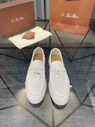 售 价 商品商标：Lp* 诺悠翩雅* 一脚蹬 正码码数 35-44 可订做45.46 情侣款 商品材料：鞋面进口磨砂皮，皮里一体内里，原版大底。 编 号：661