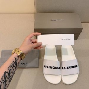 橙子出厂价 Balenciaga 巴黎世家 春夏休闲拖鞋 一字拖 沙滩拖 情侣款 码数：35-45