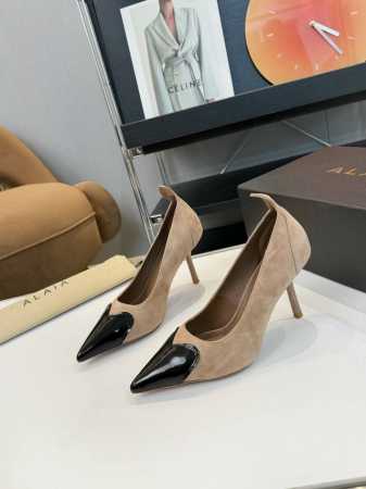 品 牌：Alaia AlAIA阿莱雅尖头高跟拖鞋！无数的名设计师都把他看作“Designer of Designers”更影响着很多人的风格！铆钉、金属环扣、紧 - 点击图像关闭