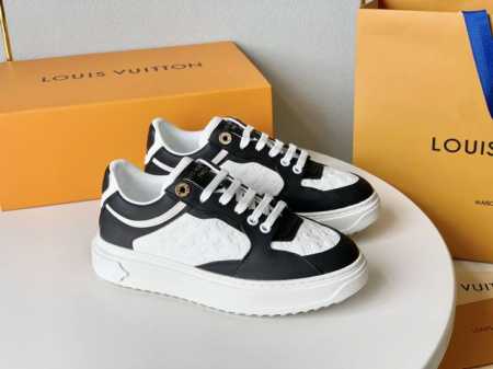 Lv 驴家ss23 Time Out 系列 拼色小白鞋 板鞋 运动鞋新品 色彩跳跃，吼吼看哦，增高效果不错 原版小牛皮材质，原版tpu鞋底 Size 35-41 - 点击图像关闭