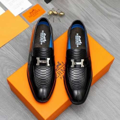 商品商标 Hermes 爱马仕 商务正装皮鞋 正码码数 38-45 商品材料 精选蛇紋牛皮鞋面 牛皮内里 原版大底