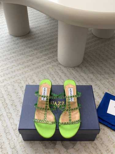 Aquazzura 24Ss 惊艳火爆款、菠萝 王室贵族的钟爱雍容华贵、气质高雅、到手如图柜级品质 进口真丝 璀璨别致水钻饰扣、小羊皮内里、意大利真A级真皮大底