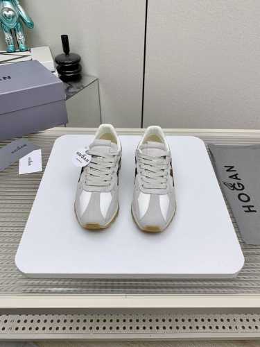 出厂女 男10 高版本 Hogan 霍根 25 86Er系列 运动 休闲 阿甘鞋 早春新品86Er系列H671运动休闲鞋复古时尚厚底鞋，以经典而不失时尚的设计演