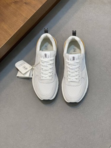 Brunello Cucinelli 春夏新款拼色运动板男鞋 此款平底运动鞋面料采用意大利进口高丝光水洗翻毛皮和意大利进口压摔牛皮，立体感和亲肤感十足！鞋子拼色