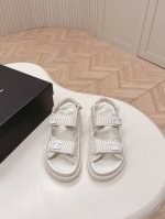 拖鞋 凉鞋 2025新色系！CHANEL 香奈儿 2025新款凉鞋拖鞋系列 经典系列 每个款式都很赞 菱格松糕底沙滩凉鞋 拖鞋 优雅高贵 舒适百搭鞋面：羊皮 布