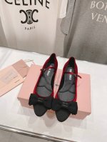 高版本出厂价P P380 Miumiu 缪缪新款小矮跟玛丽珍鞋 非常低调的一款单鞋 乖巧减龄 上脚显腿长又高级 舒适度也做到完美 日常穿着超级合适 穿脱方便 鞋