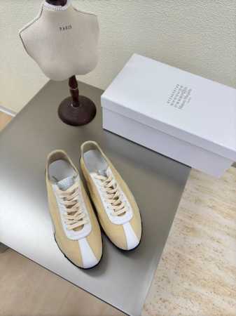 情侣款 新德讯 Mm6 Maison Margiela 男10 高丝光牛反绒皮原版布料水染牛皮 大热时尚风格 白配淡黄 Mm6 Maison Margiela的 - 点击图像关闭