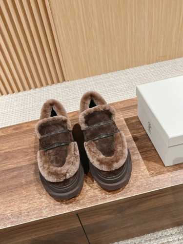 顶级品质 Brunello Cucinelli fw24 new arrival～ BC 2024秋冬新款｜厚底羊毛乐福鞋 皮毛一体材质～妥妥的保暖神器一枚～