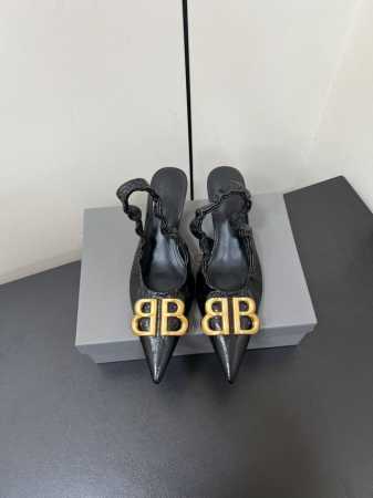 Balenciaga巴黎世家 25春夏爆裂纹漆皮尖头Bb五金扣饰气质高跟鞋后空松紧单鞋凉鞋 原版购入开发！经典巴黎家独有的时尚魅力，上脚超有范！！秋冬搭配也是Y - 点击图像关闭