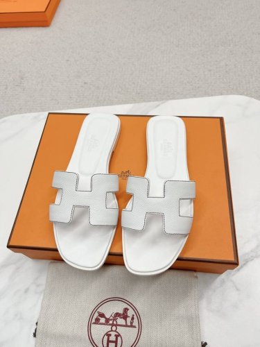 顶级版本，Hermes 爱马仕2022早春新款 拼接工艺全新改版 Hermès 包装升级版型做工材料升级～Hermes市场最高版本纯手工拖鞋 2022早春新款原
