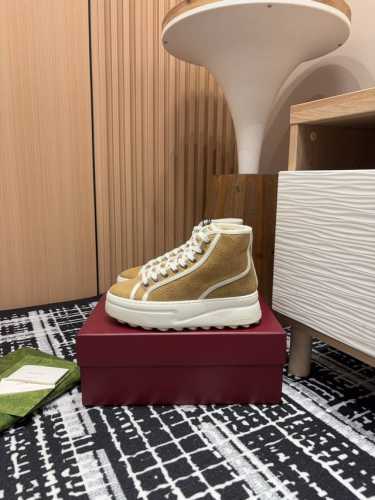 低帮 -高帮 - 24Ss新款Gucci 1977厚底毛里休闲鞋 鞋面：牛反绒压纹 内里：羊羔毛 鞋底：橡胶底 码数：女35-40 41定制不退换 码数：男39