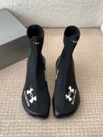 女 P420 男 P440 Balenciaga X Under Armour 安德玛联名 情侣款 飞驶运动鞋休闲鞋 这款飞织运动鞋是巴黎世家和安德玛强强联合，