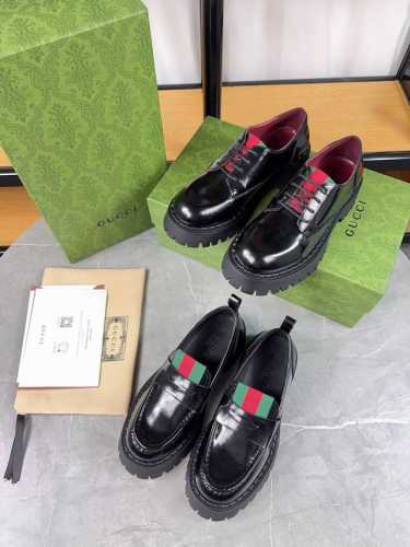 工厂价 ，Gucci2024新款，双GG沟纹厚底乐福松糕鞋。原版1：1打造。超美品质，专柜经典款。 鞋面:原版开边珠牛皮 内里:水染牛皮 垫脚:水染牛皮 大底: