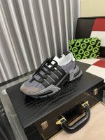 出厂价： 新品dolce&Gabbanadg高端男士运动休闲鞋。顶级专柜原单货。 原版进口牛皮 多种材质拼接设计进口牛皮内里 牛皮垫脚原版tpr弹力大底。 Si