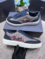 出厂： Dior 迪奥 蛇年限定款 休闲鞋 运动鞋 低帮板鞋 情侣款 码数：35-45