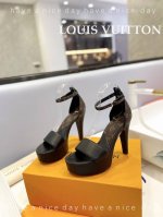 出厂 Loui& Vuitto&路易威登 法国代购新款驴牌 春夏首选 Monogram花卉系列 高端奢华 明星 秀场新款 绝对百搭的优雅气质款 超精致显长8.5