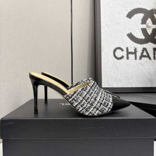 chanel 香奈儿 小香风2025经典款尖头高跟拼接半拖，鞋头双C Logo，优雅大方时尚元素在时尚圈地位越来越稳固 小香这一季全新色彩搭配，简约经典，刷爆各