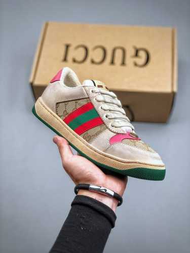 橙子出厂价 Gucci 古驰经典款小脏鞋 运动鞋 休闲鞋板鞋 情侣款 原版开发代购级别版本，金属双G水晶圆柱形标，Gucci原版纹织带。专属擦色牛皮面料，原版毛