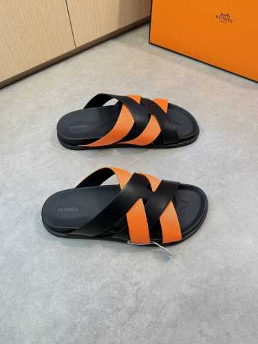 Hermes 爱马仕 -高端品质 原单休闲凉拖鞋 -鞋面：进口纳帕小牛皮、品牌高丝光织带、编织工艺 -内里：水染牛皮 -大底：超轻Tpr橡胶 真皮包Tpu水台；
