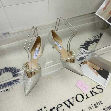 Jimmy Choo 周仰杰经典珍珠带尖头高跟鞋，我们家Jc一如既往品质优越 低调不失华丽 性感又不显张扬说的就是这款 上脚太好看了 鞋型是大家都爱的秀气款 非 - 点击图像关闭