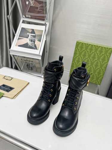 工厂p价 女装女鞋 运动原单秋冬Gucci双G踝靴原版开模 全油边和电绣魔术带，卡其色Gg帆布标识元素搭配、高级感十足 侧拉链穿脱超方便 面料：牛皮 内里 垫脚