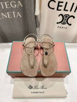 高版本出厂 Loro Piana* Lp 诺悠翩雅2025Ss夏季新款夹脚凉鞋 市场顶级品质 极简高级大方～高级而舒适的气息～ 夏天当然就得美美哒～ 上脚柔软舒