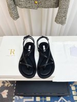 工厂p价 女装女鞋 运动原单 The Row 25Ss 新款细带平底凉鞋 细带凉鞋只服The Row 一如既往的简单，超强设计感，线条简洁流畅 虽然没有过多的元