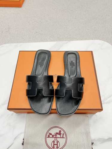 顶级版本，Hermes 爱马仕2022早春新款 拼接工艺全新改版 Hermès 包装升级版型做工材料升级～Hermes市场最高版本纯手工拖鞋 2022早春新款原