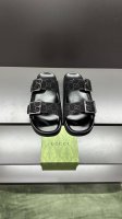 g家 新款 男码39～45， 46.订做 这款拖鞋采用 Gg 聚酯纤维制成，正面饰有 Gucci 标签，为款式增添了醒目的徽标感。 “Gucci Made In