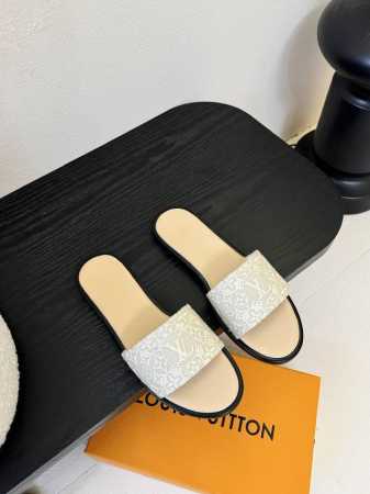 Louis Vuitton Ss25 New Arrival Lv驴牌春夏新品系列高跟拖鞋 简约精致 高级感满满 尽显优雅气质 上脚超好看 拉满了夏日美鞋的绝绝 - 点击图像关闭