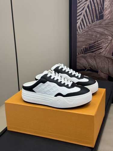 顶级版本 L v fw24 new arrival～ L 家 2024秋冬Groovy 运动拖鞋新品 厚底版型，增高绝绝子脚感轻盈、舒适度拉满！ 小牛皮材质，内