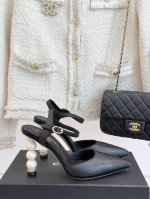 厂价 Chane* ｜小香25Ss春夏新品 性感珍珠跟高跟凉鞋 很经典百搭的设计 无论什么场合都可以Hold住 任何身高都能驾驭的高度 且不失气场和魅力 特色在