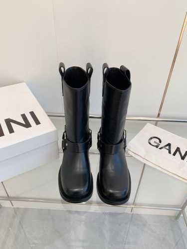 54SS GANNI秋冬新品 进出专柜无压力 一眼心动 五金扣机车靴 超舒服的一款 超好穿 鞋面：进口牛皮 内里：进口牛皮里 大底：原版开模橡胶大底 Size：