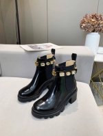 出厂价p 女装女鞋 运动原单 新版古琦Gucci 热卖6寸踝靴 分开边珠版面和牛皮版面 非常好搭配两侧配以松紧镶饰，方便穿脱，可拆卸璀璨水晶钻，刻花饰边将水晶包
