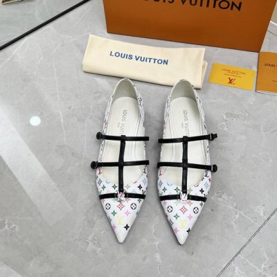 工厂P价P Louis Vuitton 路易威登 25新款平跟单鞋 鞋面：漆皮 原版印花皮 内里：羊皮 鞋底：真皮大底 跟高：平跟1.5Cm 码数：35-42