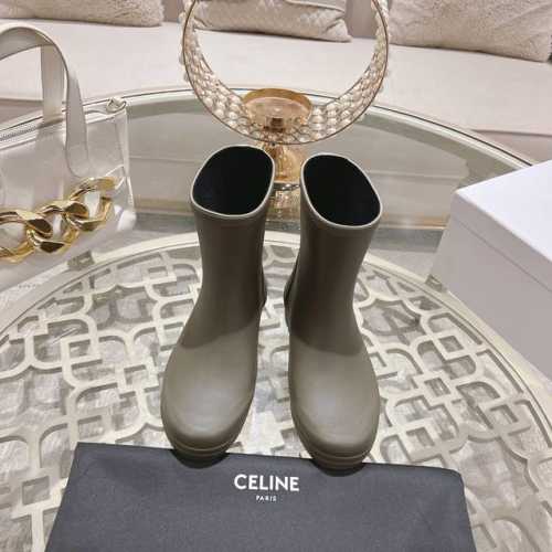 冲量价: Celine 赛琳24ss夏季网红明星爆款雨靴系列 入手一款本季颜值爆表雨靴，国内专柜个位数限量，不是vic完全是拿不到的，我真是太幸运了，真是大爱这
