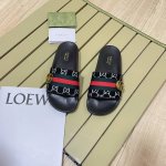 橙子出厂价p gucci 古驰春夏新款 沙滩拖鞋 一字拖 休闲凉拖 情侣款 码数 36-45