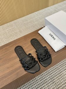 loewe 25夏季限定镂空拖鞋，三色可选，码数34-43 价格p：橡胶底 真皮底