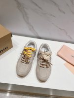 女码 男码 。Miumiu x New Balance 联名款NB运动鞋 Miu Miu 缪缪大秀上爆出的这双与New Balance 新百伦联名款运动 球鞋