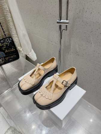 Maisom Margiela mm6马吉拉经典分趾乐福鞋 这双热度超高的单品 必须人手一双入手了 不能错过的单品 炸裂了 独家原版购入开发 不能错过的一款 鞋 - 点击图像关闭