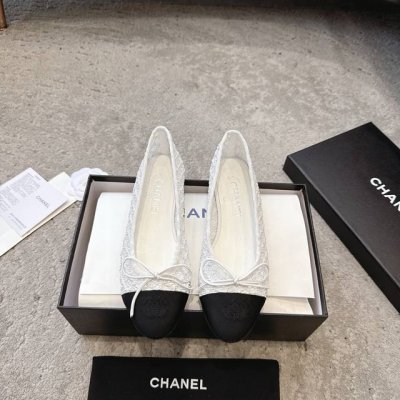 chanel 小香C家 25p 编织芭蕾舞鞋 一双闭眼入的拉菲草编芭蕾舞鞋 上市就断货 鞋型简单经典实穿 各种风格搭配都能起到点睛之笔 看到实物的那一刻 宝宝们