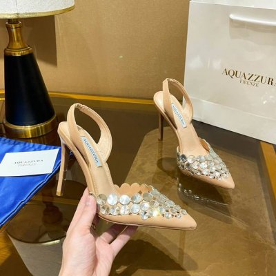 Aquazzura 2024新款凉鞋 顶级版本 代购款独家新款顶级版本 质量超级美爆。 Zp 原版开模 原版扣开模 附带原版定制大钻烫满钻，尽显奢华，超级炫美