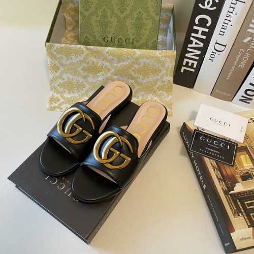 橙子出厂价p gucci 古驰 夏季新款 金属扣饰平底拖鞋 休闲凉拖 码数 35-42