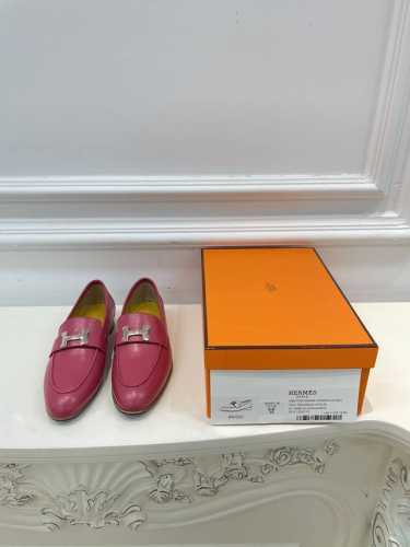 爱马仕 HerméS 乐福H 五金扣件单鞋 高品 原版工艺 玫红杏里 款式经典 简约 此款主要对比的就是工艺 品质 爱马仕 HerméS 夏天开始不一样的夏天生