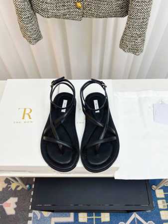 工厂p价 女装女鞋 运动原单 The Row 25Ss 新款细带平底凉鞋 细带凉鞋只服The Row 一如既往的简单，超强设计感，线条简洁流畅 虽然没有过多的元 - 点击图像关闭